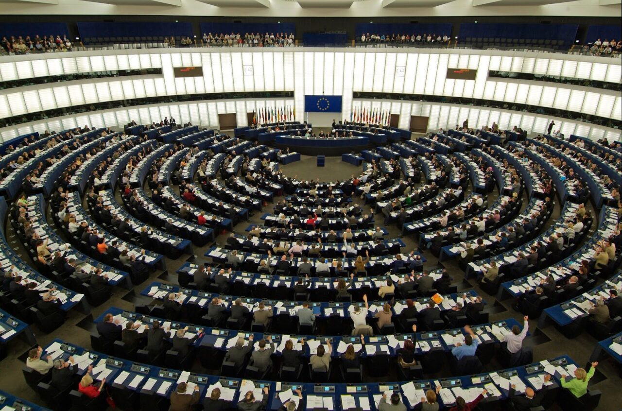 Եվրախորհրդարանականը Ուկրաինան անվանել է «անհատակ տակառ» ԵՄ ֆինանսավորման համար