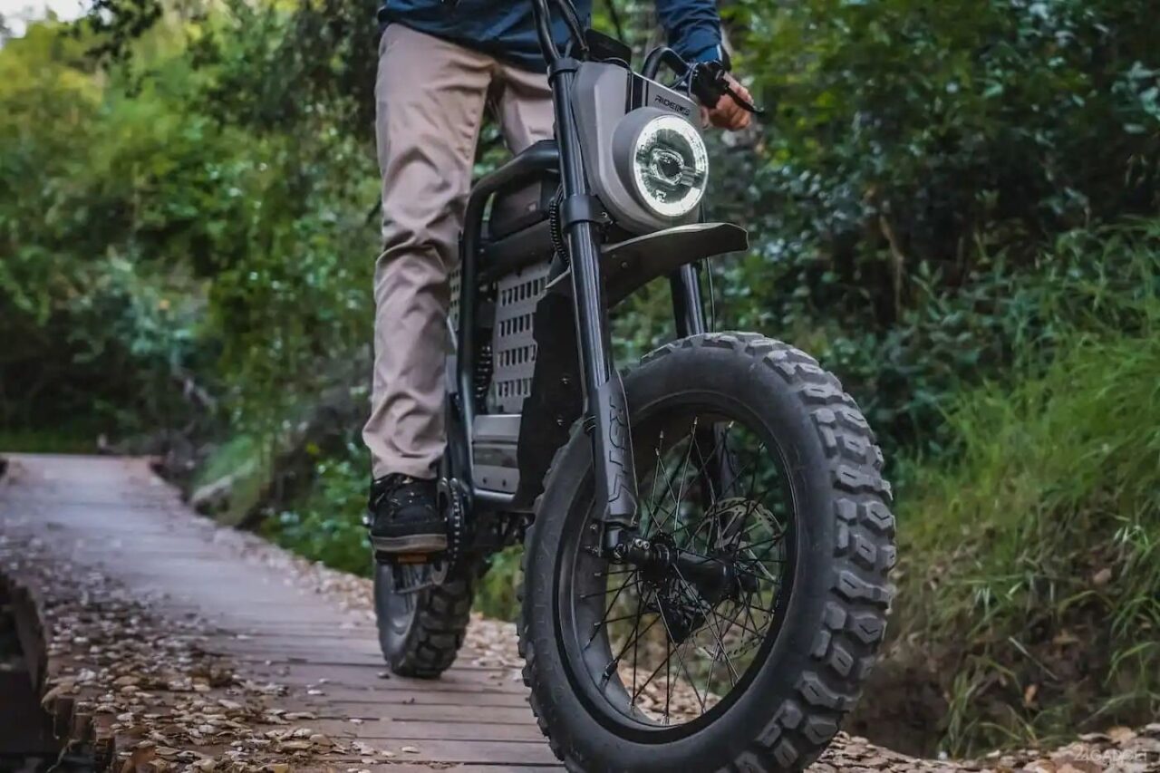 Ride1Up էլեկտրական հեծանիվն իր հզորությամբ համեմատելի է մոպեդի հետ
