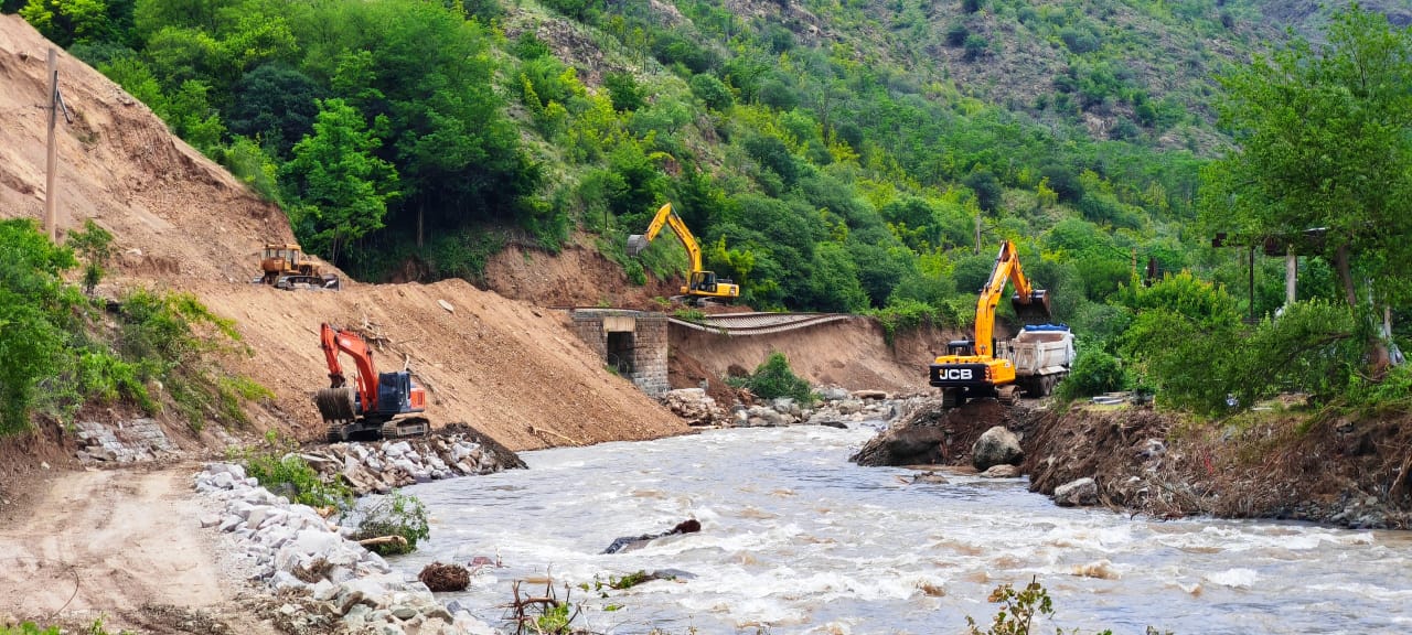 Հայաստանի, Ռուսաստանի և Վրաստանի մասնագետներն աշխատում են ավերված երկաթուղային ենթակառուցվածքի վերականգնման ուղղությամբ