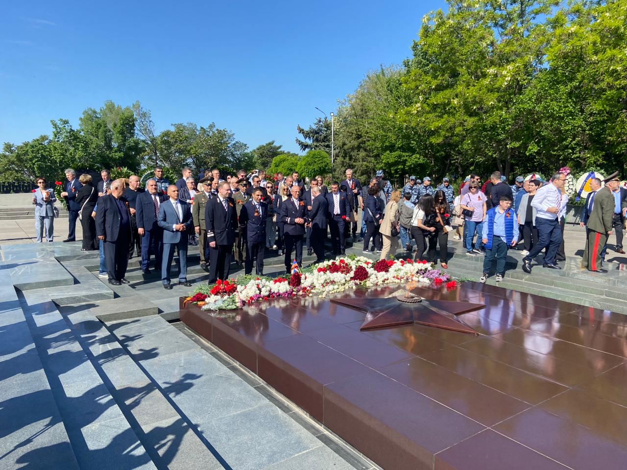 ՀԿԵ կոլեկտիվը հարգանքի տուրք է մատուցել երկաթուղային զինվորների հիշատակին