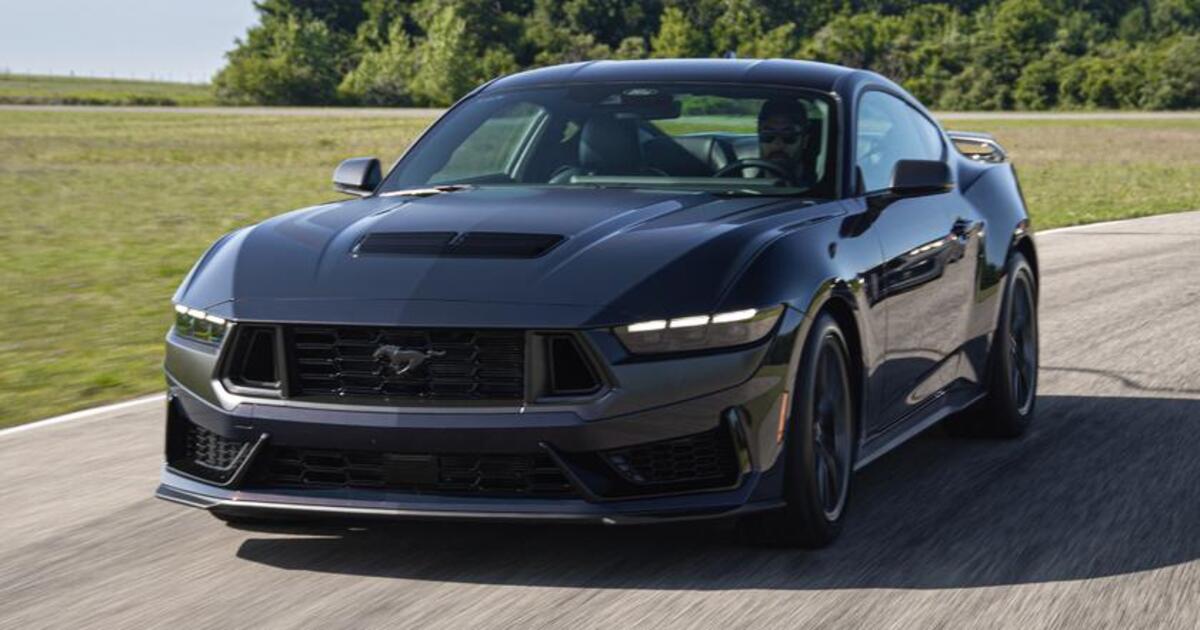 Բենզինային Ford Mustang-ն ԱՄՆ-ում կրկին առաջ է անցել էլեկտրական Mach-E-ից