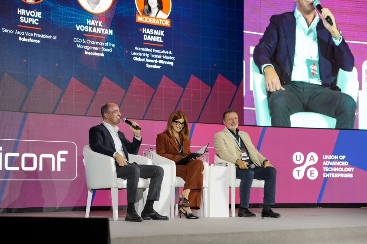 Ինեկոբանկի հետ նոր համագործակցությամբ համաշխարհային ճանաչում ունեցող Salesforce-ը գալիս է Հայաստան 