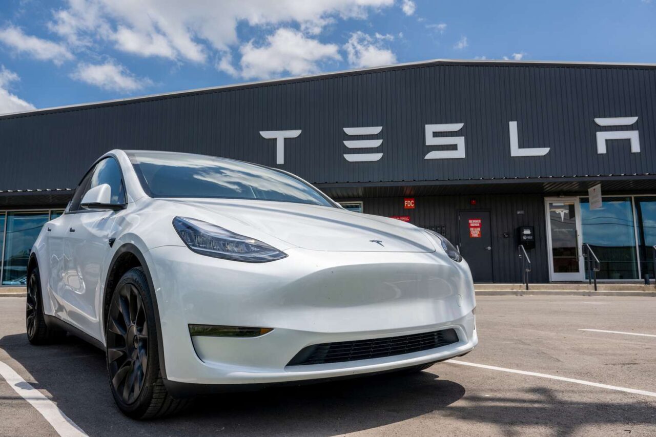 Tesla-ն տարվա երրորդ եռամսյակում էլեկտրական ավտոմեքենաների մատակարարումներն ավելացրել է 7.4%-ով