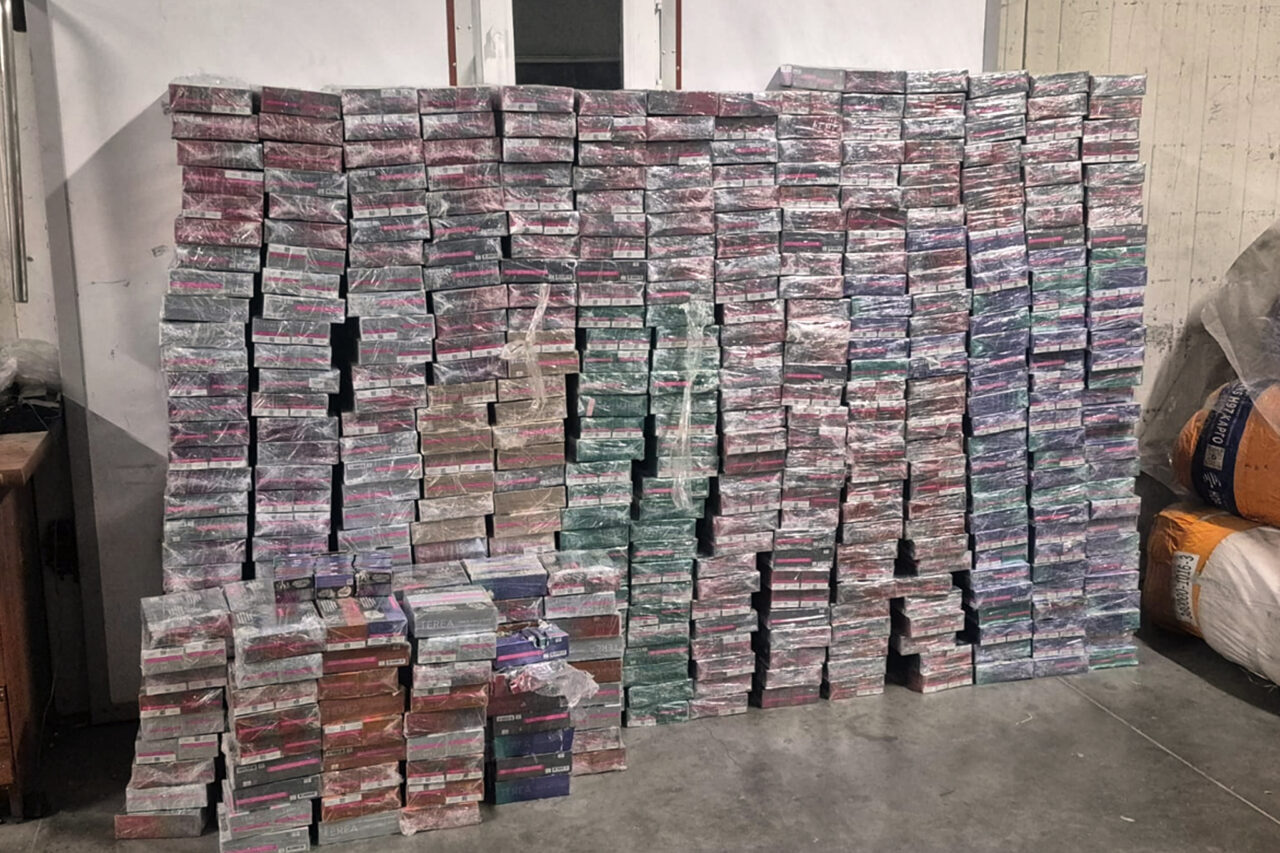 Կանխվել է ՀՀ պետական սահմանով մաքսային հսկողությունից թաքցված խոշոր չափերի տաքացվող ծխախոտի արտահանման փորձը