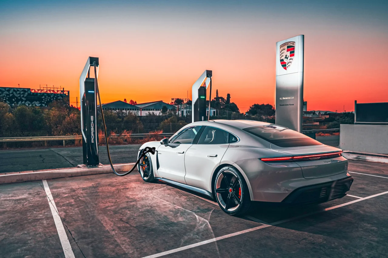 Porsche-ը կփակի էլեկտրամոբիլների լիցքավորման կայանների իր ցանցը Չինաստանում