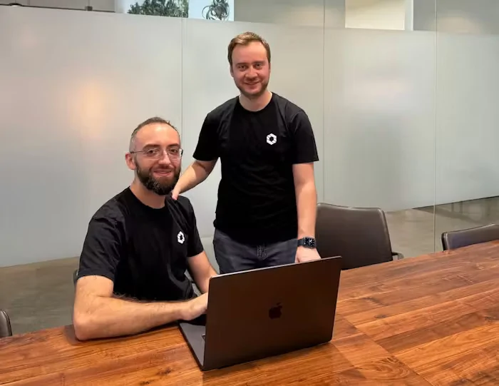 Հայ հիմնադիրներով AI ստարտափ Modelence-ը մեկնարկել է Product Hunt-ում