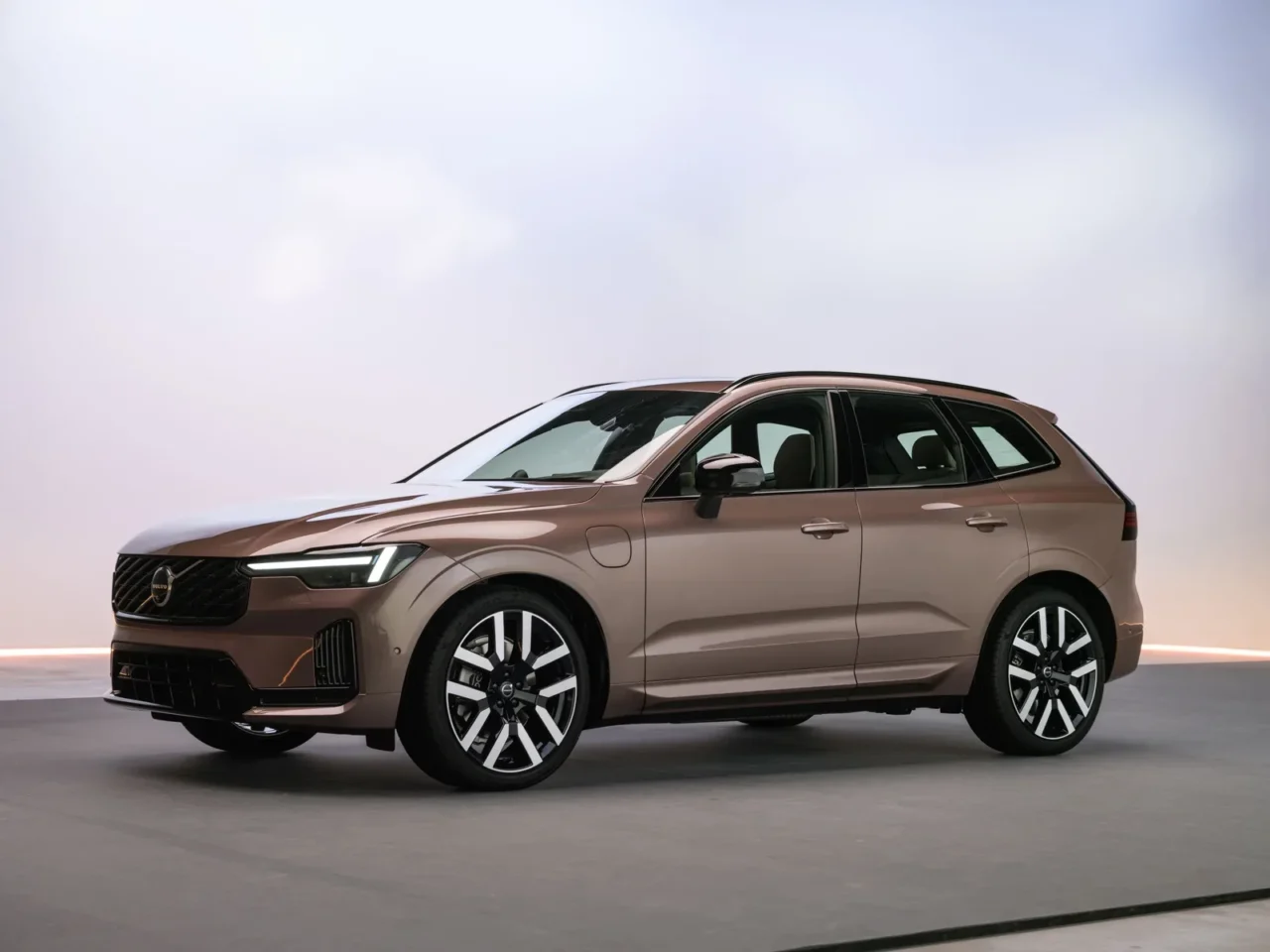 Նոր Volvo XC60 և XC90 մոդելները սովորել են վարել էլեկտրամեքենաների պես