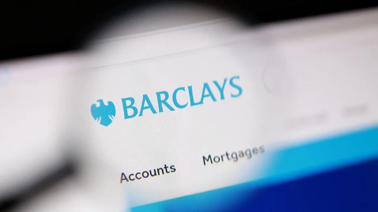 Barclays-ը արհեստական բանականության ներդրման ֆոնին կկրճատի աշխատակիցների 5%-ին