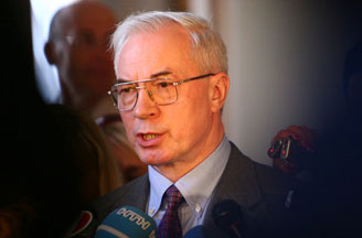 Азаров: экономика Украины стабилизируется к 2012 году