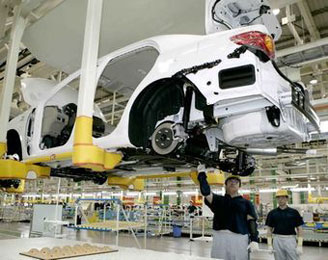 Производство автомобилей в России выросло на 61.2%