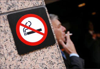 Греция ввела штрафы  за курение и рекламу табачных изделий