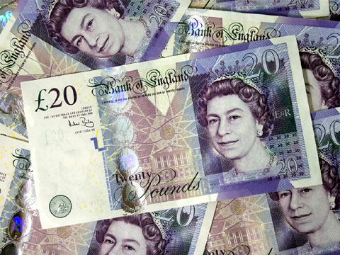 Дефицит бюджета Великобритании поставил рекорд