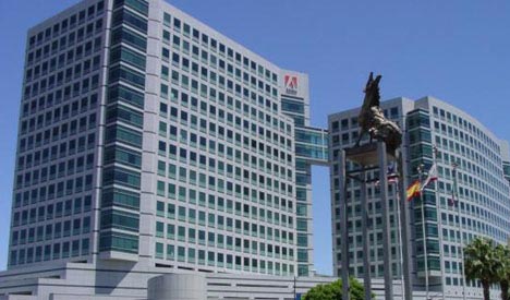 Adobe заработала за квартал миллиард долларов