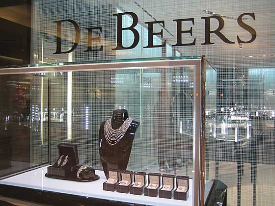 В 2010 году чистая прибыль De Beers составила 546 млн долларов