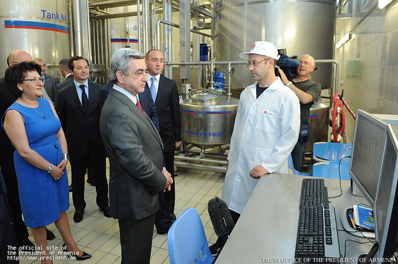 Президент Серж Саргсян посетил фабрику «Pepsi Cola Bottler Armenia» компании «Джермук Интернейшнл»