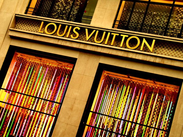 Еврокомиссия дала “добро” приобретенному контролю LVMH в Bvlgari