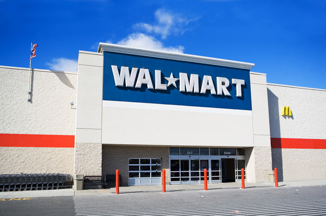 Чистая прибыль Walmart  в III квартале фингода сократилась на 2,9%