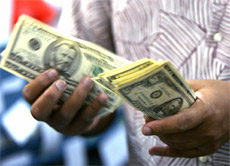 Во имя риала в Иране запретили слово "доллар"