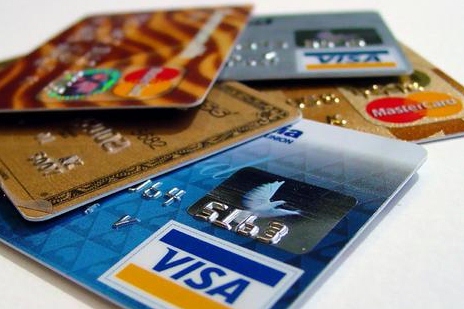 США: Долги по кредитным картам в сократились