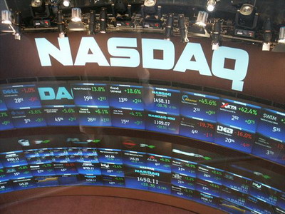 Индекс Nasdaq впервые за 12 лет перешагнул отметку в 3000 пунктов