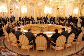 Серж Саргсян в Москве принял участие в юбилейной сессии Совета коллективной безопасности ОДКБ