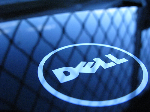Чистая прибыль Dell упала более чем на треть