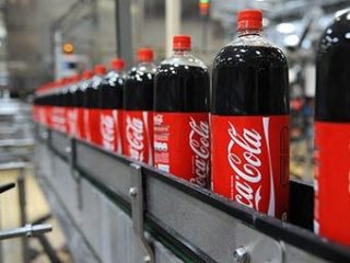 Coca-Cola будет продаваться в пакетах