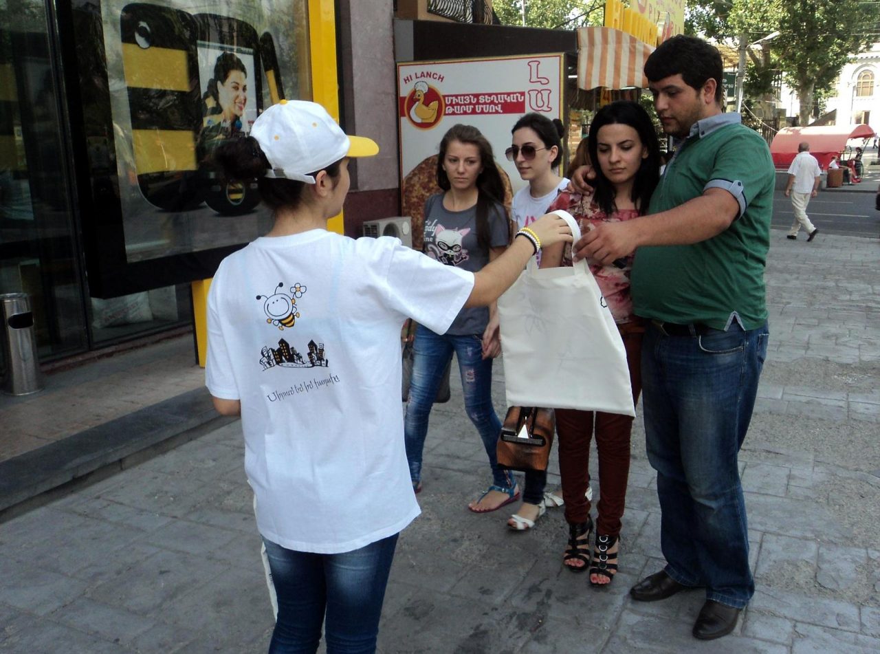 «АрменТел» и Фонд Дети Армении проводят экологическую акцию «Защитим окружающую среду»