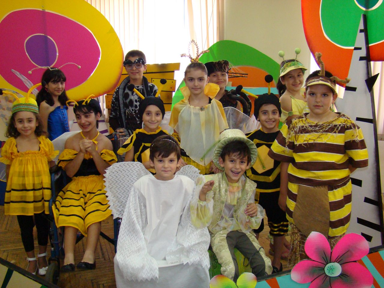 При содействии компании «АрменТел» в Армении дебютировала детская театральная труппа «Мы»