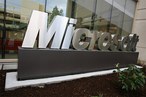 Квартальная прибыль Microsoft упала на 4%