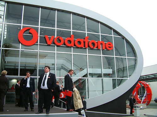 Выручка Vodafone от услуг связи упала на 2,6%
