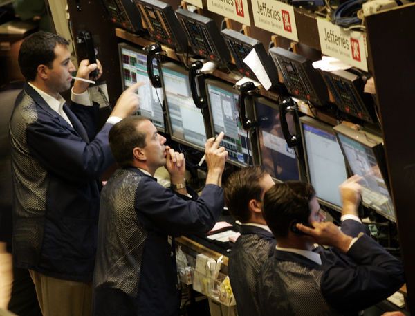 Кипрская фондовая биржа открылась спустя 2 недели
