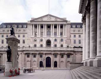 Банк Англии предупреждает финансовую систему о рисках