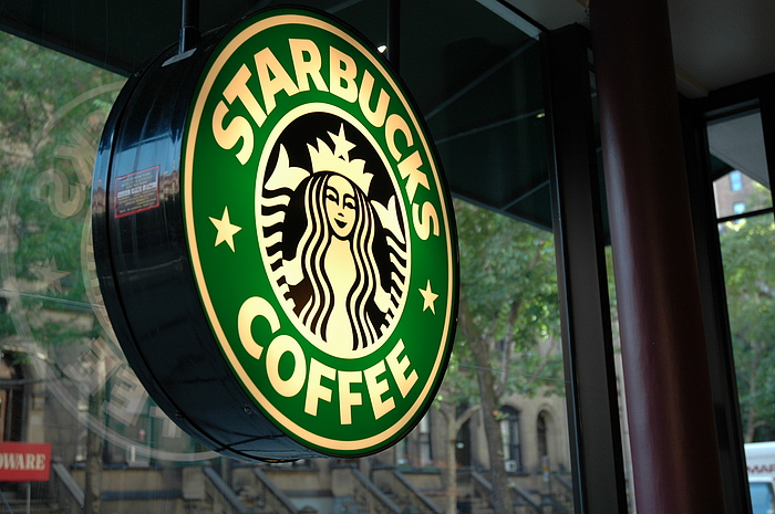 Starbucks впервые за 4 года заплатила налоги Великобритании