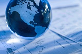 МВФ ухудшил прогноз по росту мировой экономики