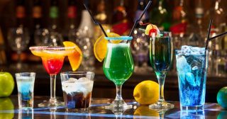 В период новогодних праздников спрос на алкоголь удваивается