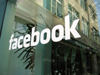 Акции Facebook достигли рекордной цены