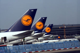 Lufthansa отменила около 600 рейсов из-за забастовки
