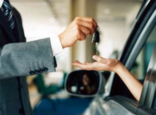 Продажи автомобилей в Европе не сбавляют скорость