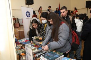 В Армении завершилась акция «Подари книгу»