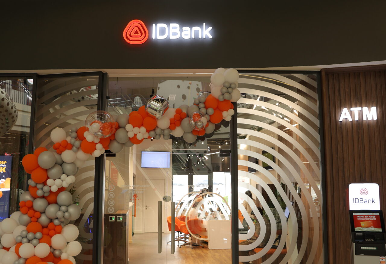 IDBank в Homplex Mall: открытие нового филиала