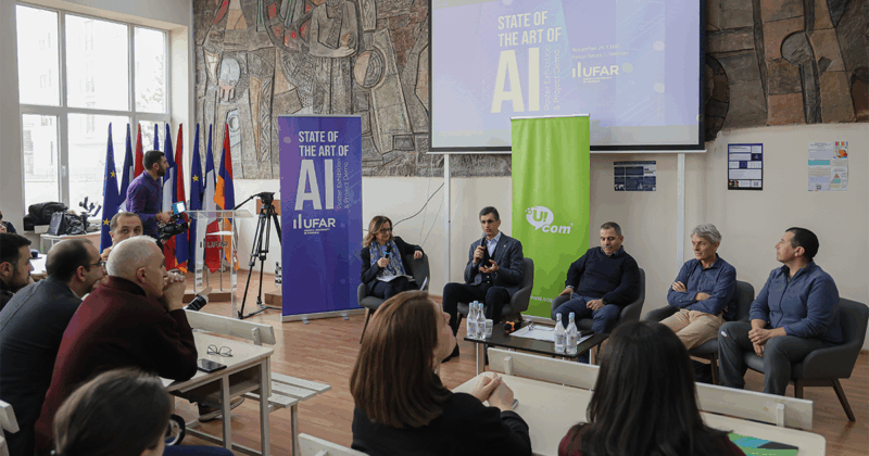 Генеральный директор Ucom Ральф Йирикян вручил сертификаты участникам курса по кибербезопасности