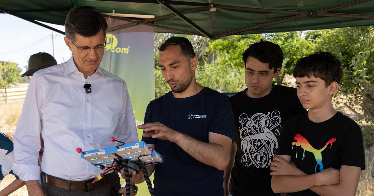 При поддержке Ucom стартовал второй этап образовательной программы ArmDrone по FPV-дронам
